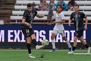 04192025_INDvCHS_m3015