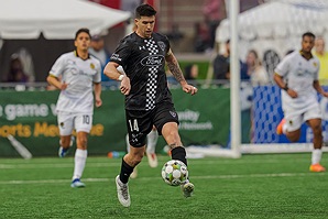 04192025_INDvCHS_m3092