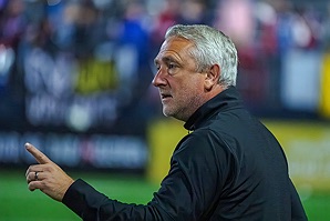 10182025_INDvLDN_m8687
